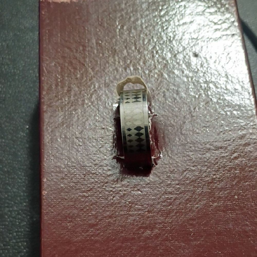 Black and White Patterned Ring Size 19mm
